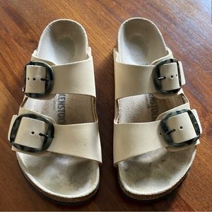 Arizona Big Buckle Nubuck Leather Birkenstocks in Almond